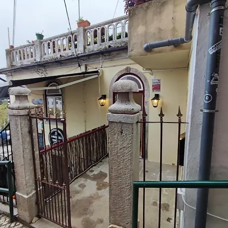 Apartment Sintra, T2 In Historic Center With Palace Views, Sintra
