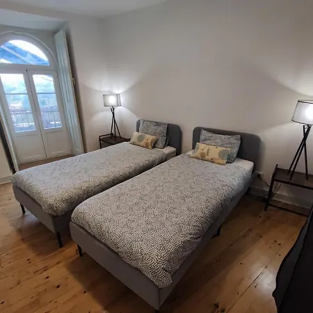 Sintra, T2 In Historic Center With Palace Views, Apartment