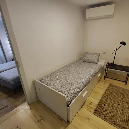 Sintra, T2 In Historic Center With Palace Views, Apartment