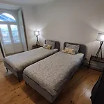 Sintra, T2 In Historic Center With Palace Views, Apartment