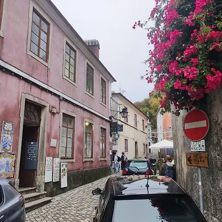 Sintra, T2 In Historic Center With Palace Views, Apartment Sintra